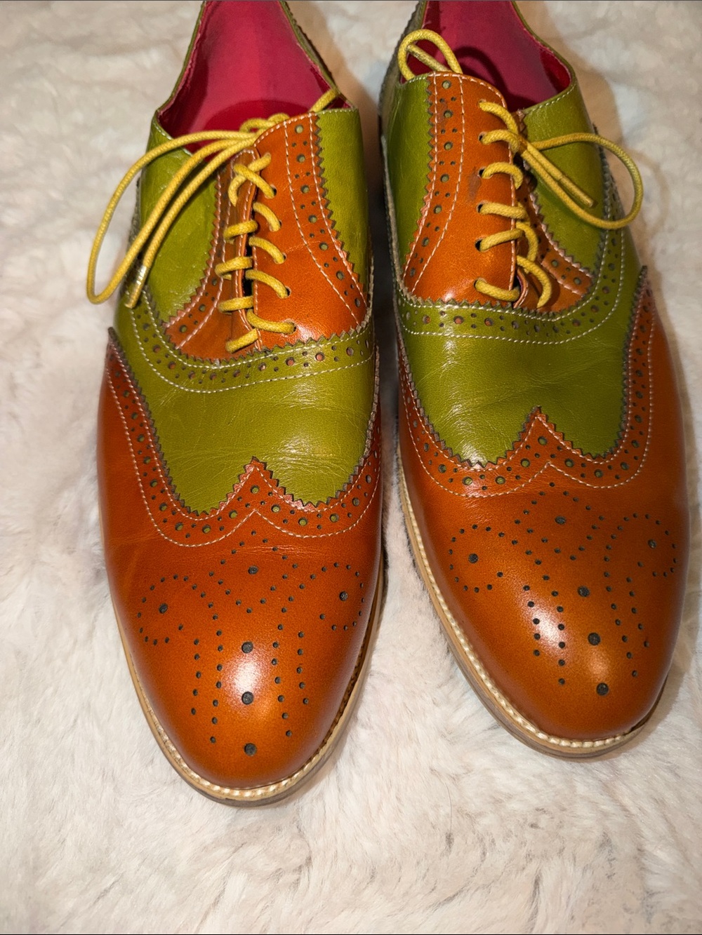 Men’s sz 12 green & tan wingtip spectators - Picture 2 of 4